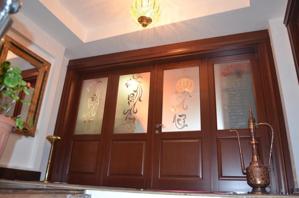 The Gala Palace Suits คาร์ส ภายนอก รูปภาพ